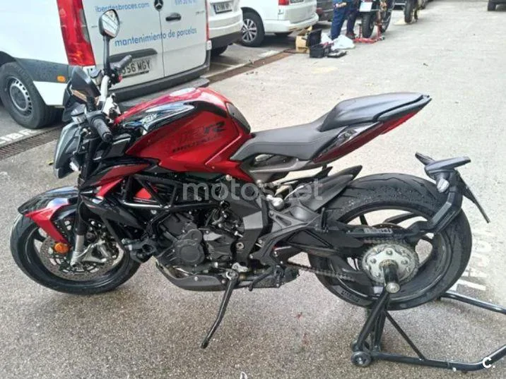 MV Agusta Brutale - Vista 3