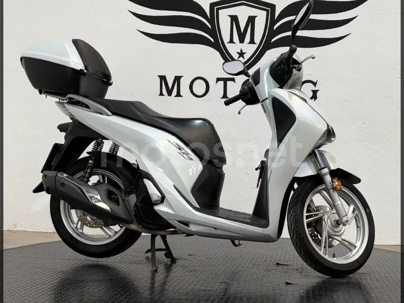 Honda SH125i - Vista 3