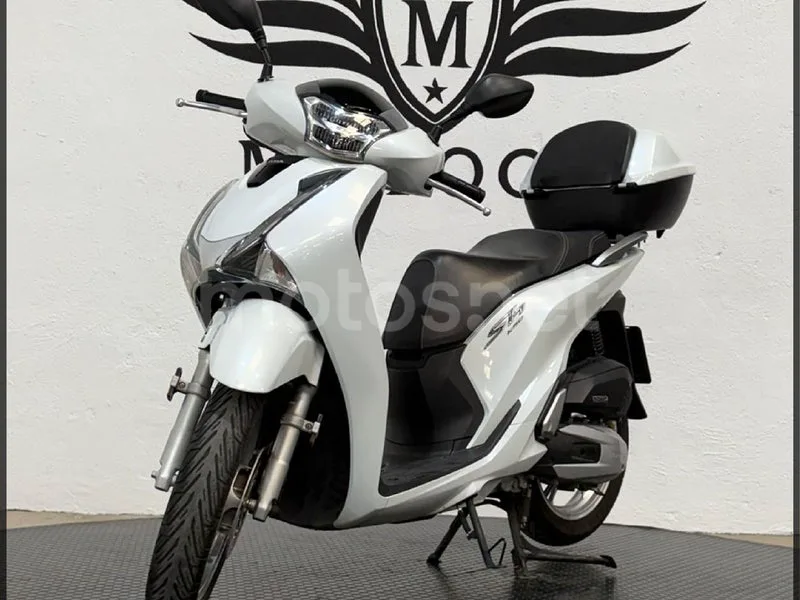 Honda SH125i - Vista 6