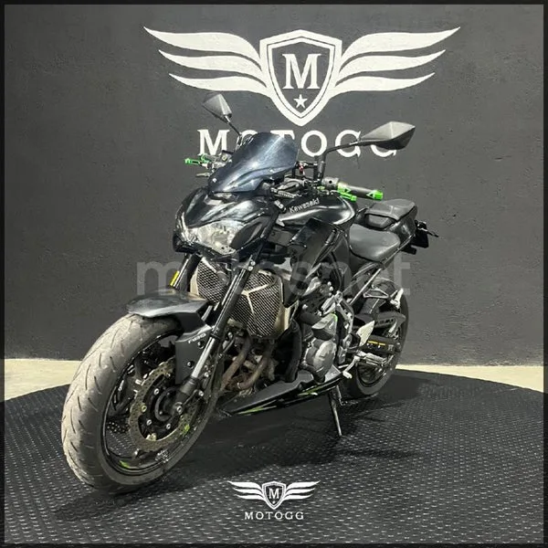 Kawasaki Z900 - Vista 6