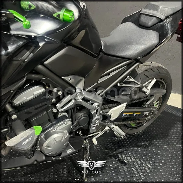 Kawasaki Z900 - Vista 7
