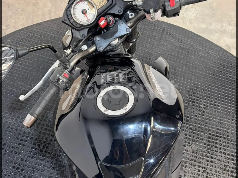 Kawasaki Z750 - Vista 8