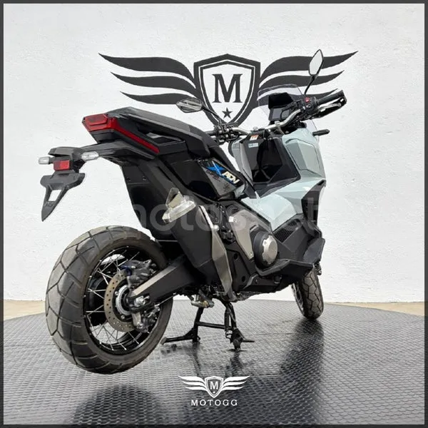 Honda X-ADV - Vista 7