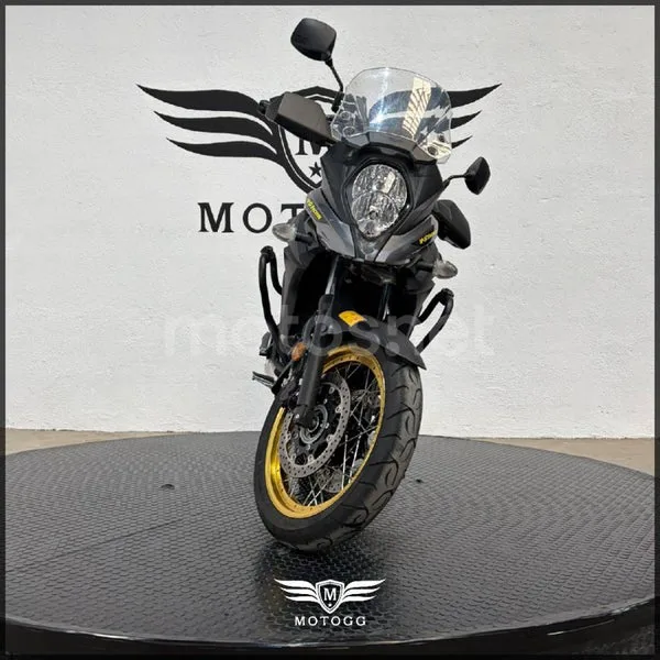 Suzuki V-Strom 650XT - Vista 4