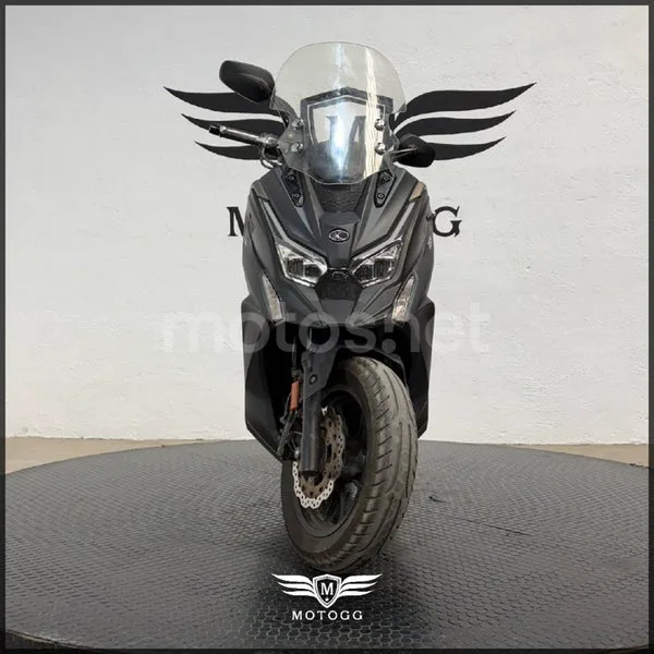 Kymco DTX 350 - Vista 4