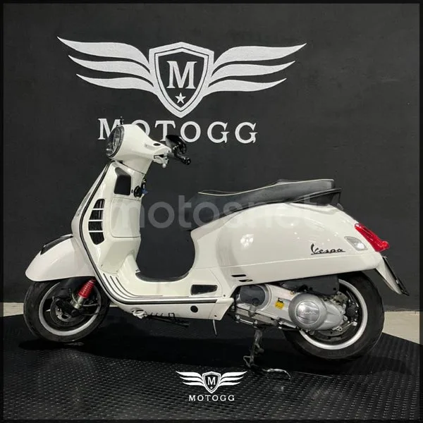 Vespa GTS 300 - Vista 5