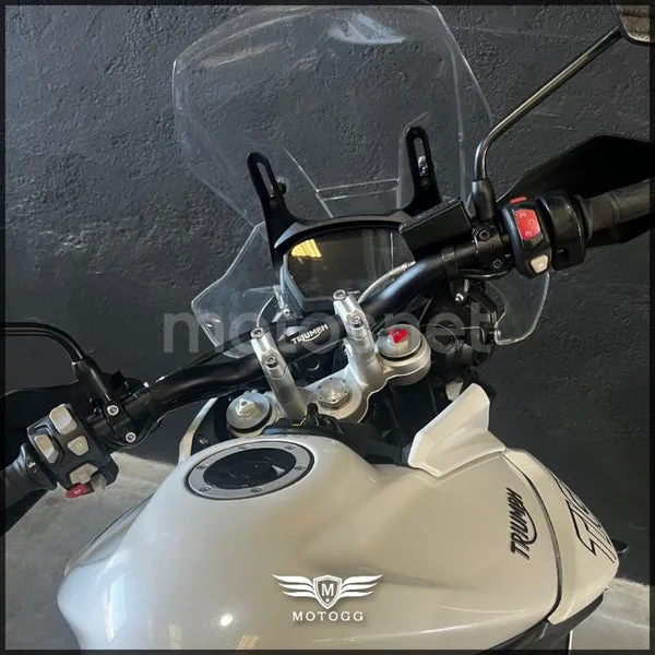 Triumph Tiger 800 XC - Vista 9