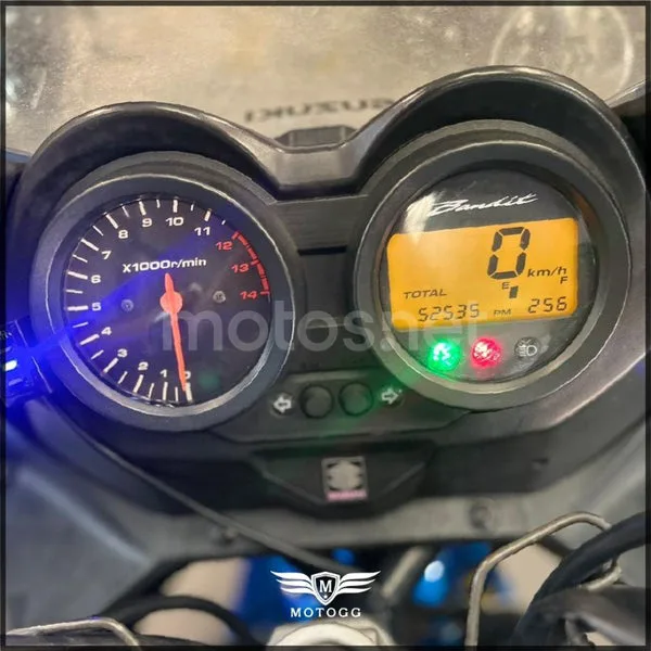 Suzuki Bandit 650S - Vista 9