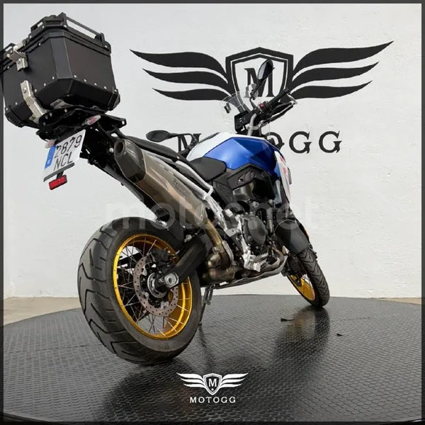 BMW F 900 GS - Vista 7