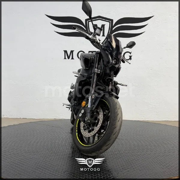 Yamaha MT-09 - Vista 4