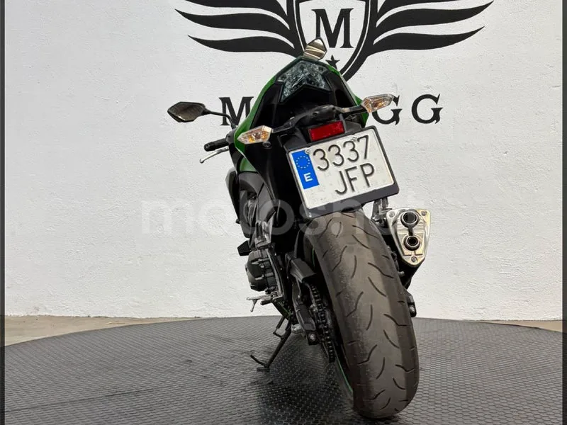 Kawasaki Z800 - Vista 10