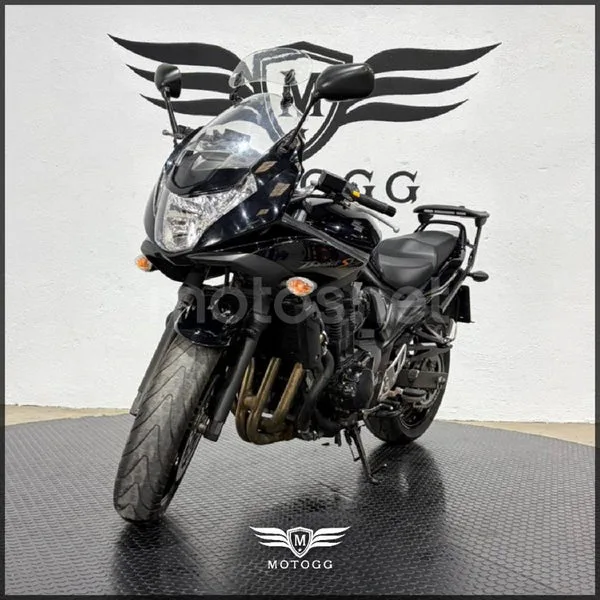 Suzuki Bandit 650S - Vista 6
