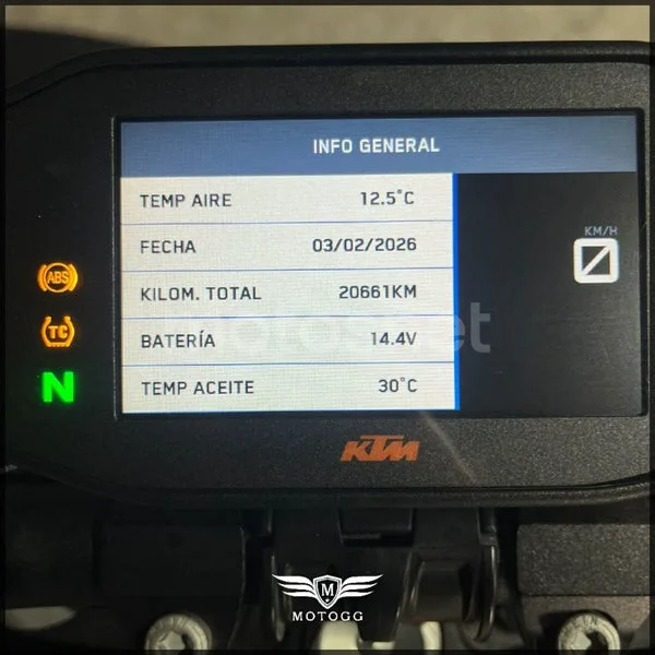 KTM 1290 Super Duke R - Vista 9