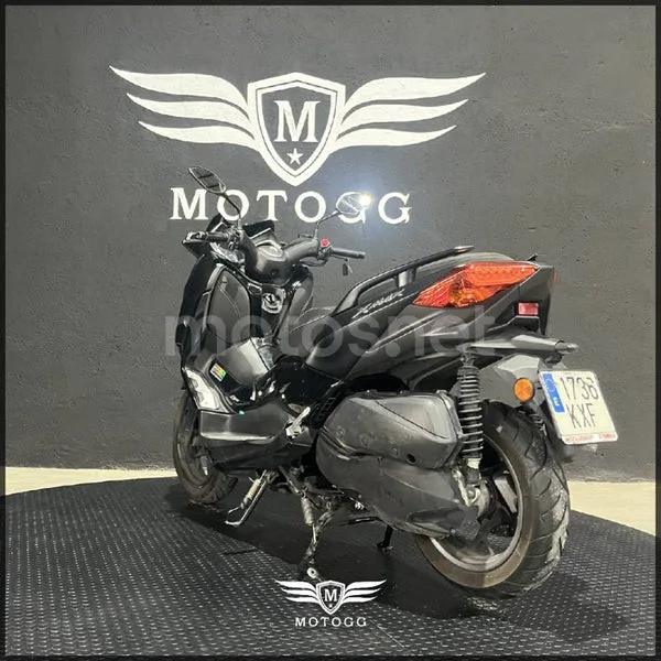 Yamaha XMAX 300 - Vista 6