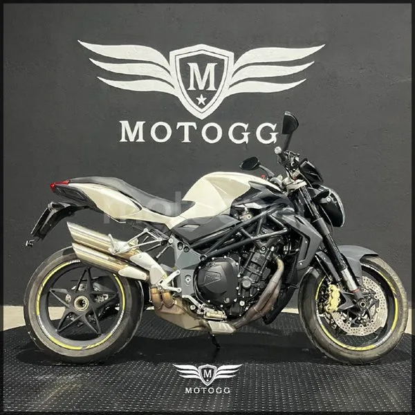 MV Agusta Brutale 1090 - Vista 3
