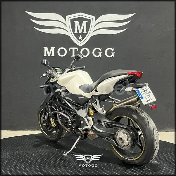 MV Agusta Brutale 1090 - Vista 6