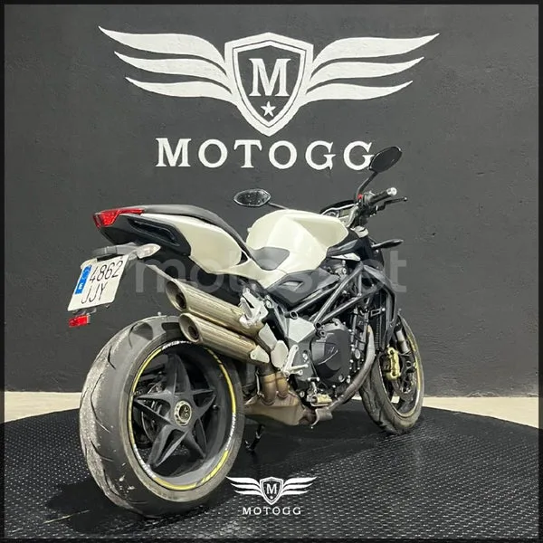 MV Agusta Brutale 1090 - Vista 7