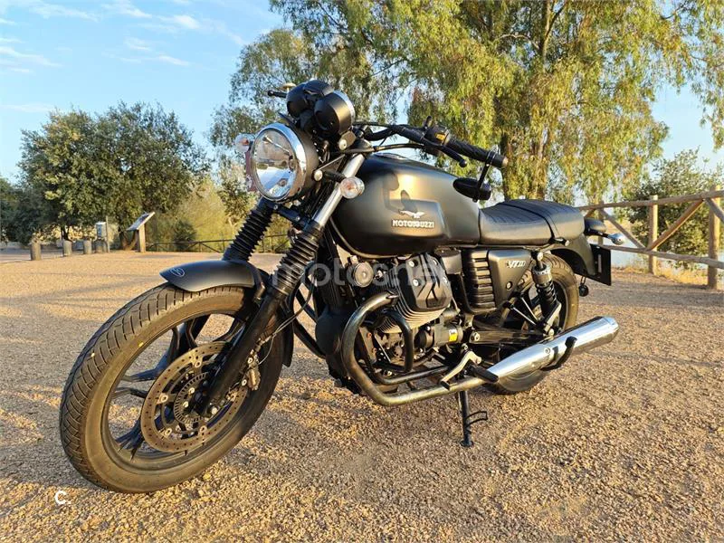 Moto Guzzi V7 II 4250 € 2016 Badajoz - 1