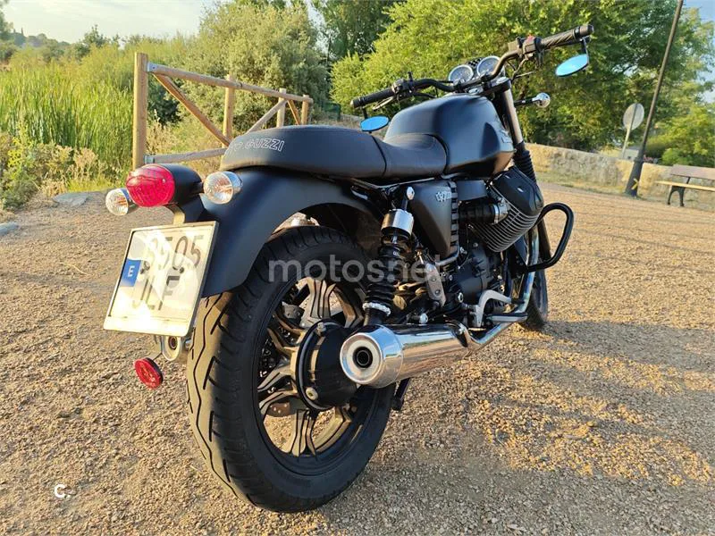 Moto Guzzi V7 II - Vista 11
