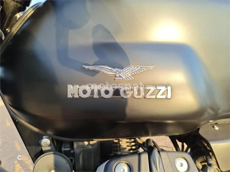 Moto Guzzi V7 II - Vista 10