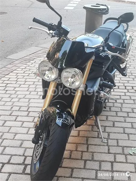 Triumph Street Triple - Vista 3