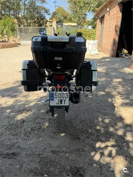Suzuki V-Strom 1000 - Vista 4