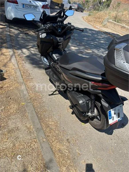 Honda Forza 125 - Vista 3