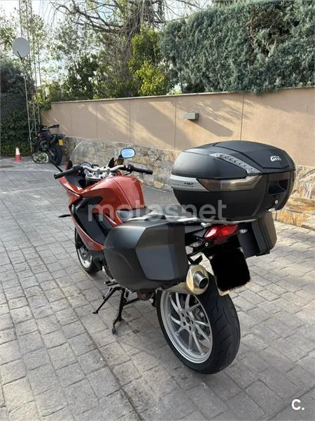 BMW F 800 GT - Vista 3