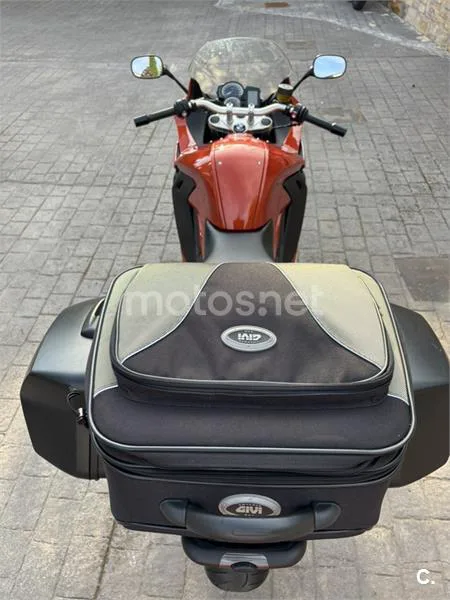 BMW F 800 GT - Vista 10