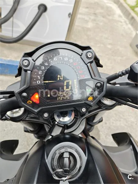 Kawasaki Z650 - Vista 3