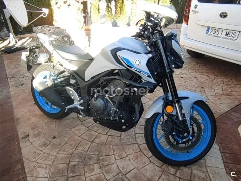 Yamaha MT-03 - Vista 10