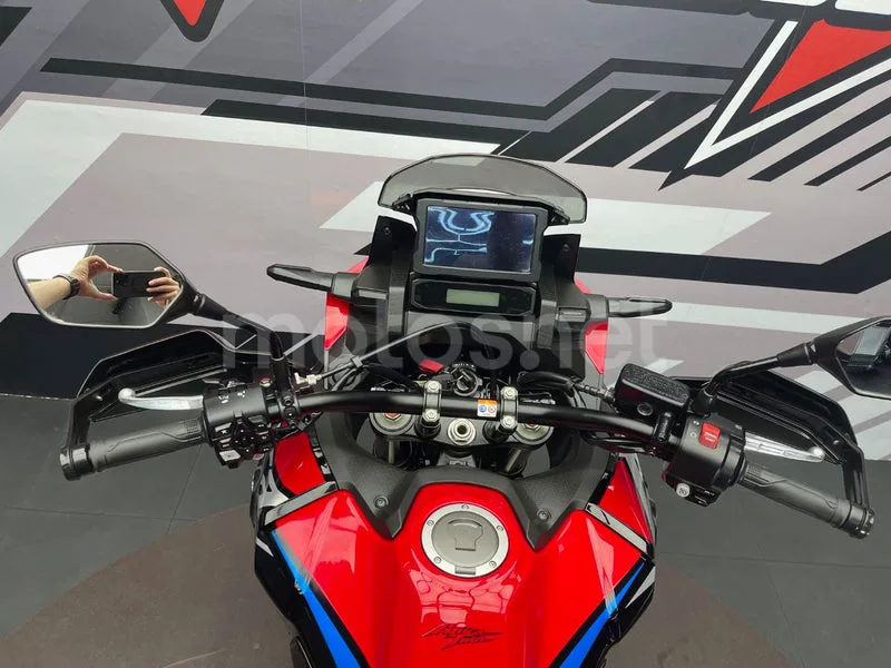 Honda CRF1100L Africa Twin - Vista 8