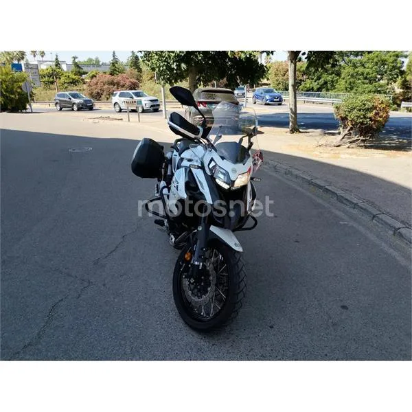 Benelli TRK 502 - Vista 3