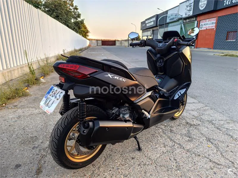 Yamaha XMAX 300 - Vista 3