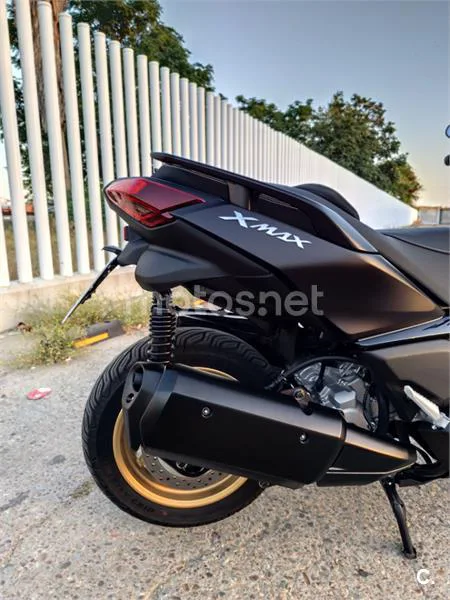 Yamaha XMAX 300 - Vista 25