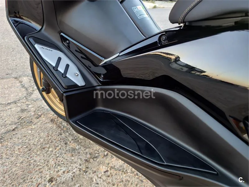 Yamaha XMAX 300 - Vista 26