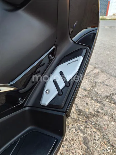 Yamaha XMAX 300 - Vista 28