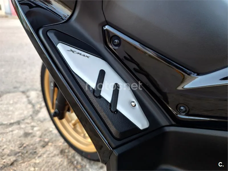 Yamaha XMAX 300 - Vista 29