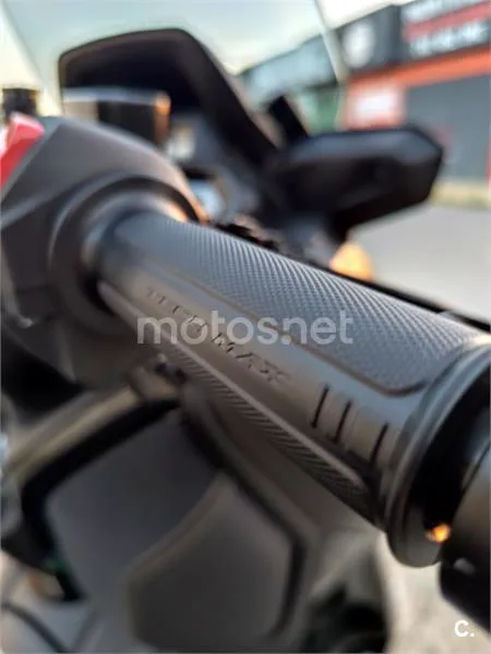 Yamaha XMAX 300 - Vista 38