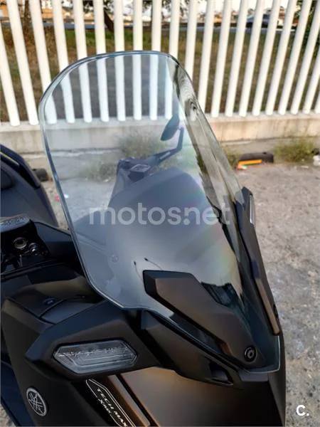 Yamaha XMAX 300 - Vista 41