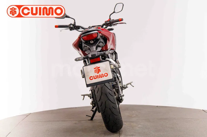 Honda CB125R - Vista 5