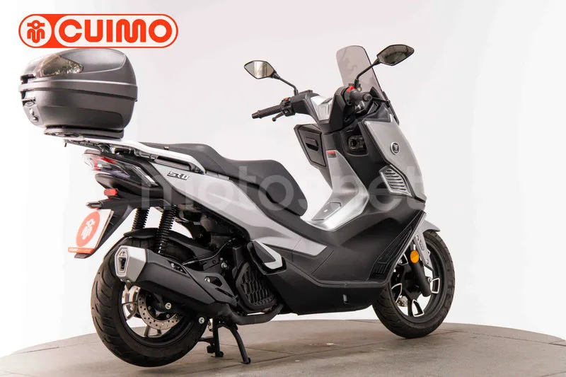 Voge SR1 125 - Vista 7
