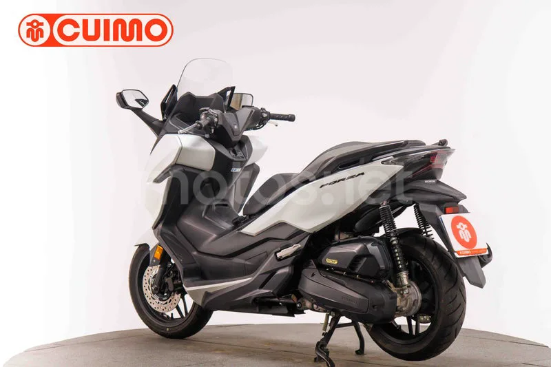 Honda Forza 125 - Vista 6