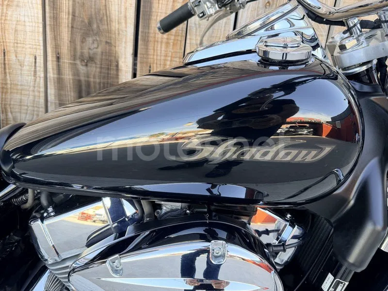 Honda Shadow 750 - Vista 17