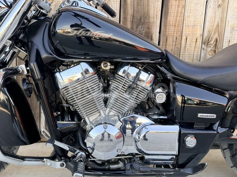 Honda Shadow 750 - Vista 3