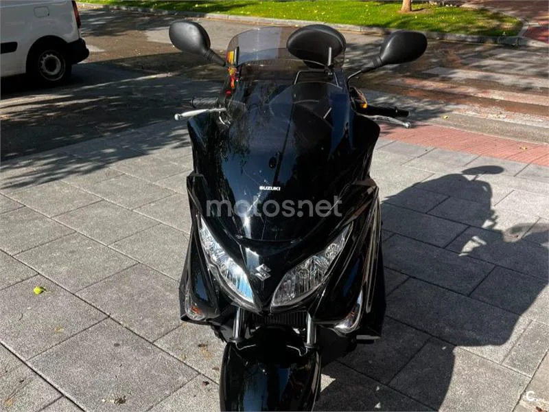 Suzuki Burgman 200 - Vista 3