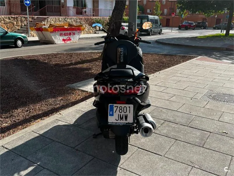 Suzuki Burgman 200 - Vista 4