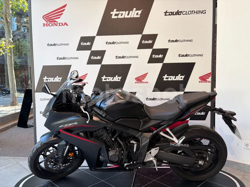 Honda CBR650R E-Clutch 9250 € 2026 Barcelona - 1