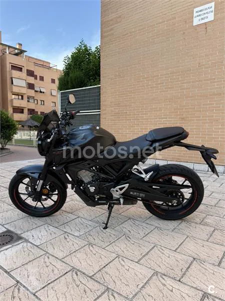 Honda CB125R 3899 € 2023 Madrid - 2