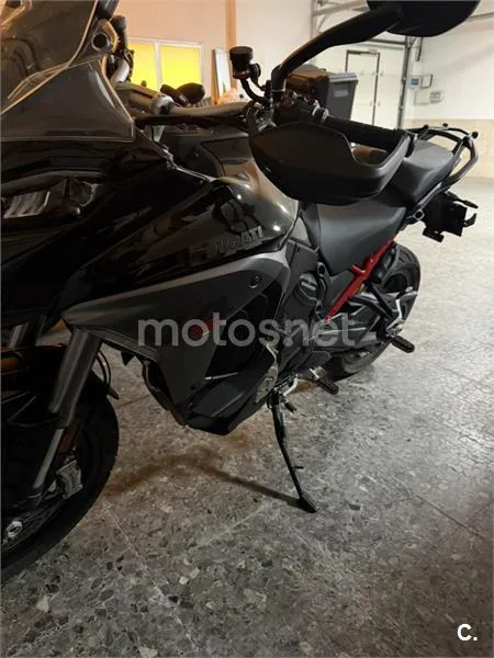Ducati Multistrada V4 - Vista 4